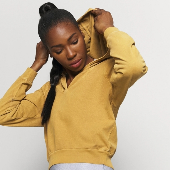 Apres Ski Hoodie Solid In Golden Ochre 